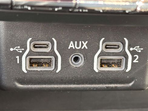 Used 2023 Dodge Durango SXT Launch Edition image 29