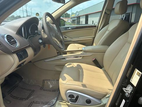 Used 2011 Mercedes-Benz GL 450 4MATIC w/ Premium 1 Pkg image 9