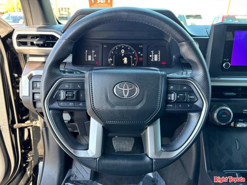 Certified 2026 Toyota 4Runner SR5 AWD/4WD image 22