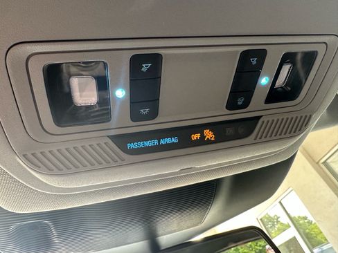 Used 2022 Ford Explorer XLT w/ Equipment Group 202A RWD image 38