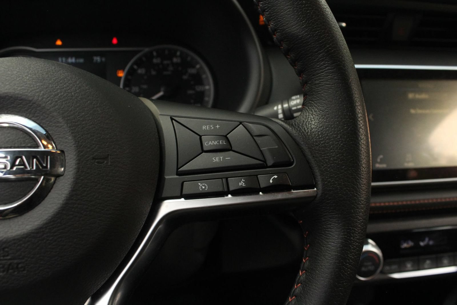 Used 2020 Nissan Kicks SR FWD image 30