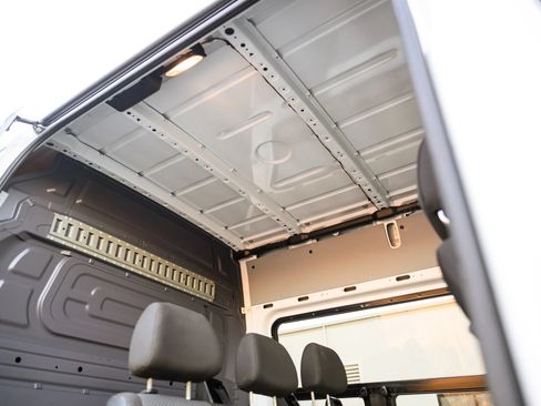 Used 2021 Mercedes-Benz Sprinter 3500 image 39