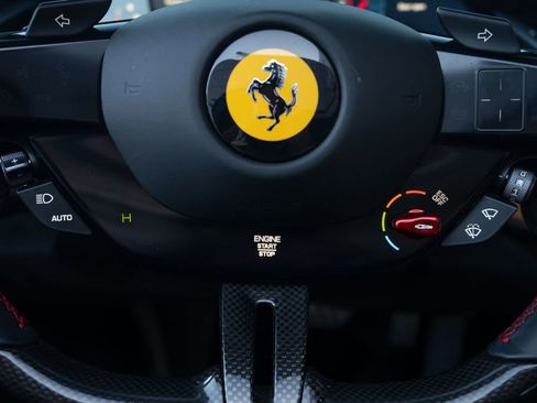 Used 2024 Ferrari SF90 Spider image 37