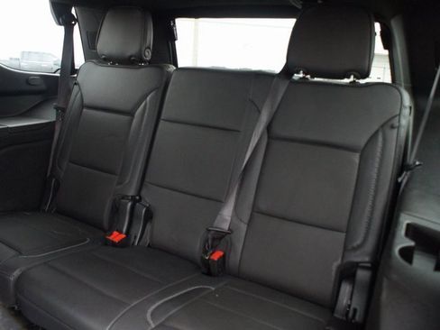 Used 2023 GMC Yukon Denali image 15