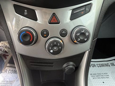 Used 2016 Chevrolet Trax LT AWD/4WD image 17