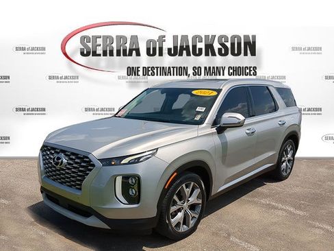 Used 2021 Hyundai Palisade SEL w/ Premium Package FWD image 4