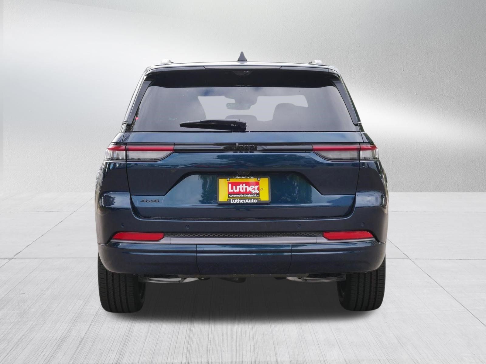 New 2027 Jeep Grand Cherokee Limited AWD/4WD image 6