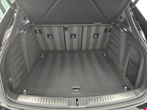 New 2026 Porsche Macan image 12