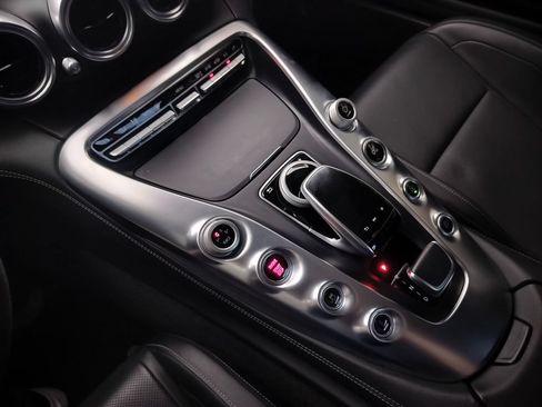 Used 2018 Mercedes-Benz AMG GT S image 13