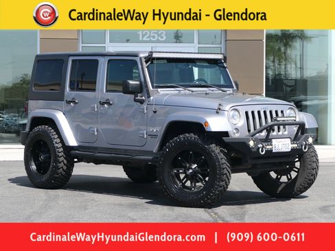 Used 2017 Jeep Wrangler Unlimited Sahara image 1