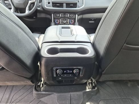 Used 2023 Chevrolet Tahoe Z71 w/ Luxury Package AWD/4WD image 34