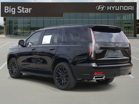 Used 2021 Cadillac Escalade Premium Luxury w/ LPO, Illumination Package image 3