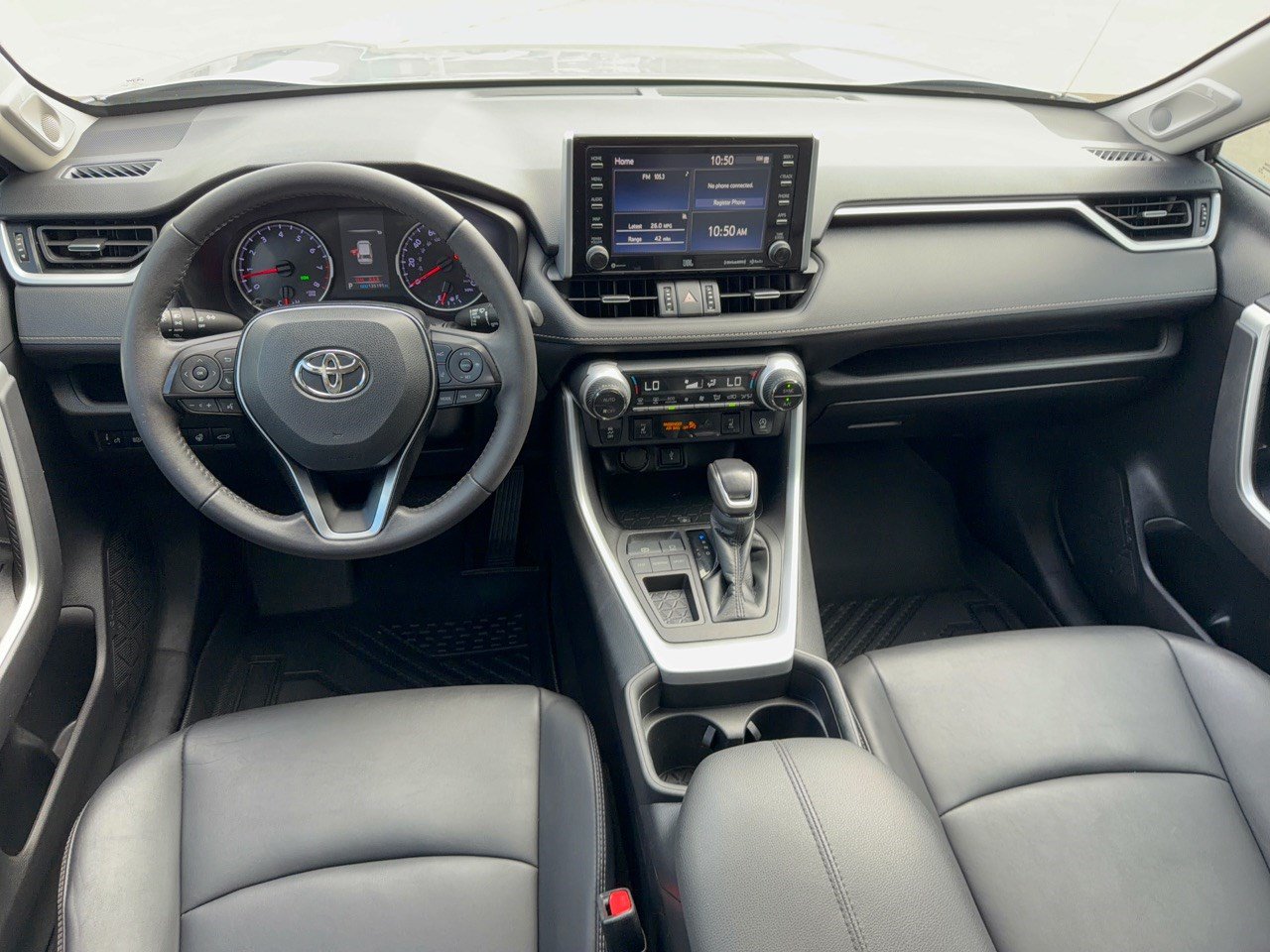Used 2021 Toyota RAV4 XLE Premium FWD image 17