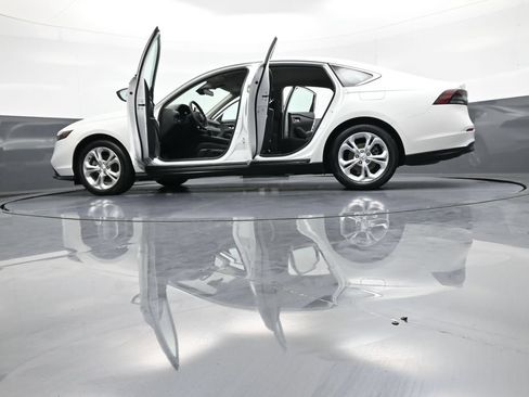 Certified 2023 Honda Accord LX image 48