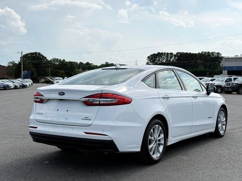Used 2019 Ford Fusion SE FWD image 7