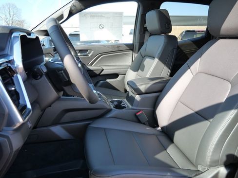 New 2026 GMC Canyon Elevation w/ Convenience Package image 33