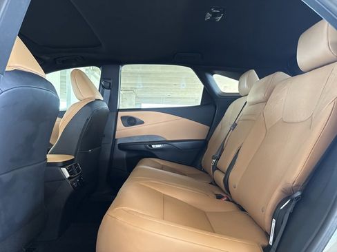 Used 2024 Lexus RX 350 Premium Plus w/ Convenience Package image 7