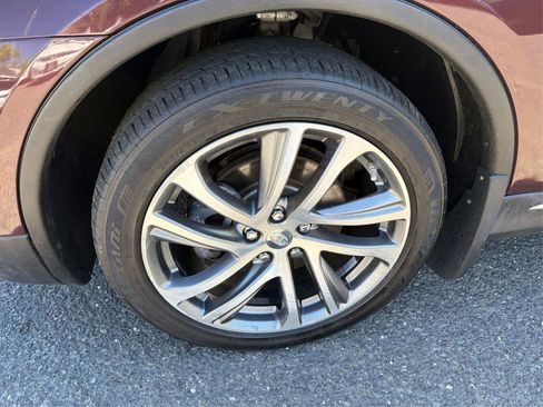 Used 2017 INFINITI QX50 AWD w/ Technology Package image 17