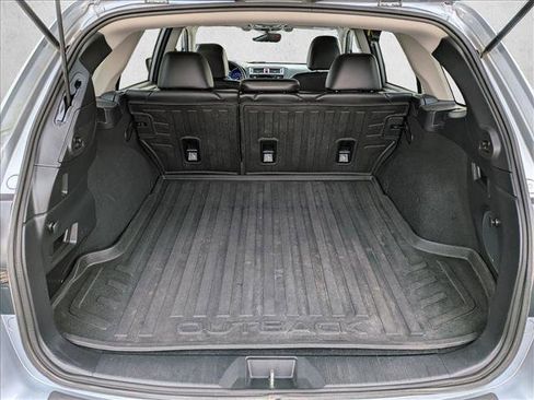 Used 2017 Subaru Outback 2.5i Limited image 6
