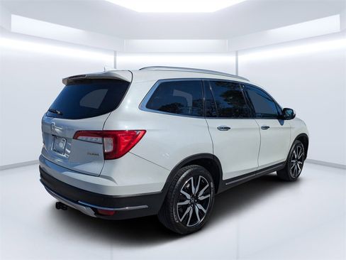 Used 2022 Honda Pilot Touring image 3