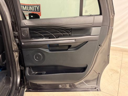 Used 2018 Ford Expedition Max Platinum image 27
