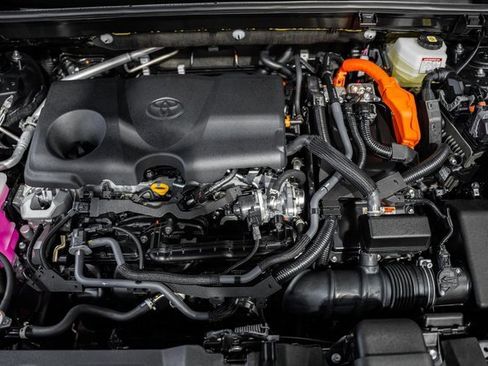 New 2025 Toyota RAV4 XLE image 15