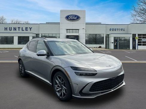 Used 2023 Genesis GV60 Advanced w/ Cargo Package AWD/4WD image 4