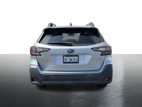 Used 2023 Subaru Outback Premium AWD/4WD image 6