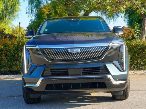 New 2026 Cadillac Escalade IQ Luxury 1 AWD/4WD image 4