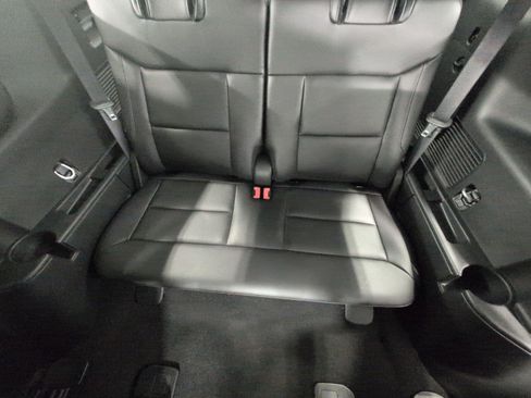 Used 2024 Ford Explorer XLT w/ Equipment Group 202A AWD/4WD image 23