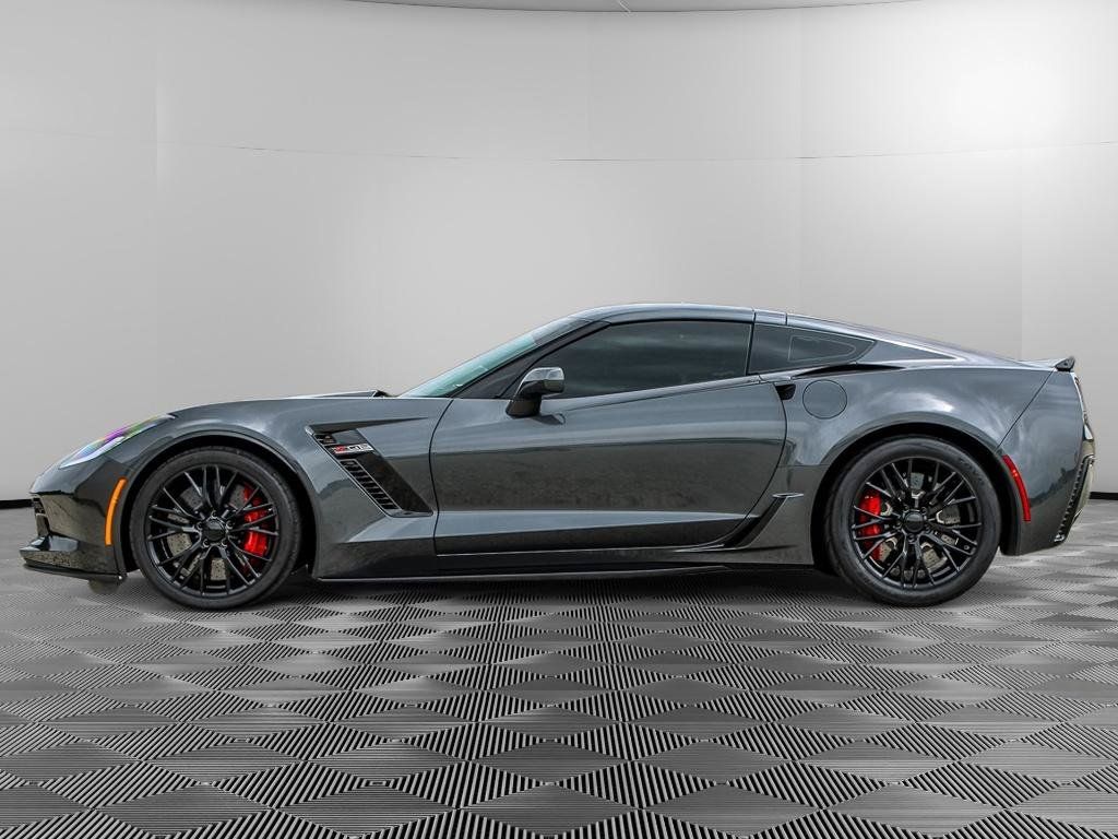 Used 2017 Chevrolet Corvette Z06 RWD image 4