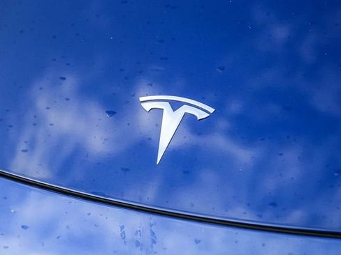 Used 2020 Tesla Model Y Long Range image 6