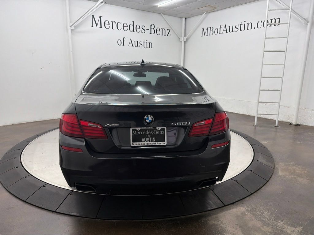 Used 2013 BMW 550i xDrive Sedan AWD/4WD image 6