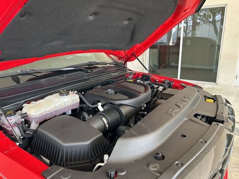 Used 2025 RAM 1500 Big Horn AWD/4WD image 11
