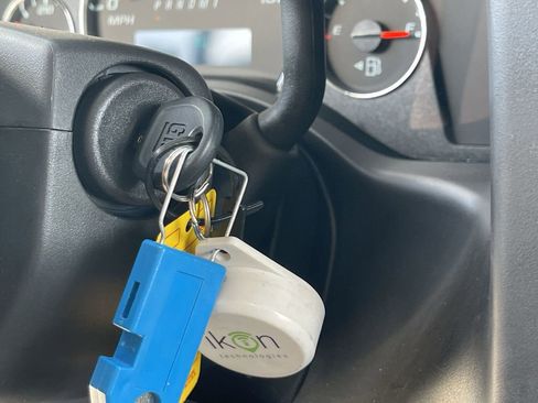 New 2025 GMC Savana 2500 Extended w/ Driver Convenience Package image 17