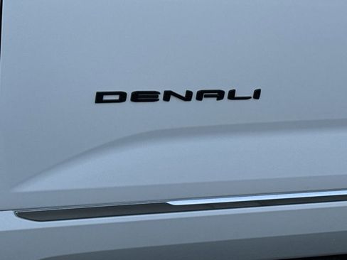 New 2026 GMC Terrain Denali w/ LPO, Black Badging Package image 16