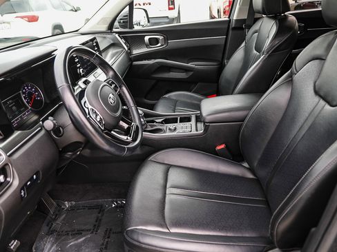 Used 2021 Kia Sorento S w/ Panoramic Sunroof Package image 17