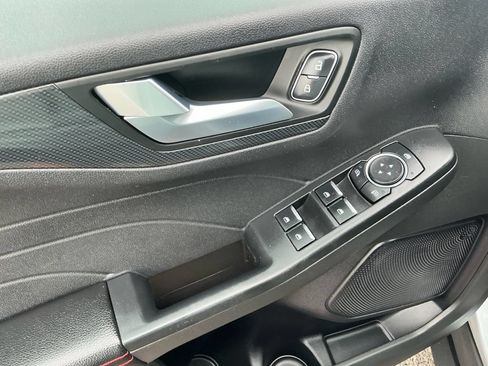 Used 2024 Ford Escape ST-Line w/ Tech Pack #1 FWD image 16