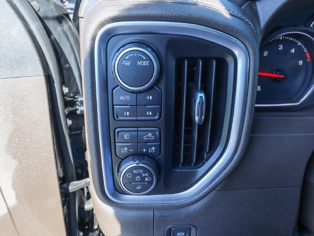 Used 2020 Chevrolet Silverado 2500 LTZ w/ LTZ Convenience Package AWD/4WD image 21