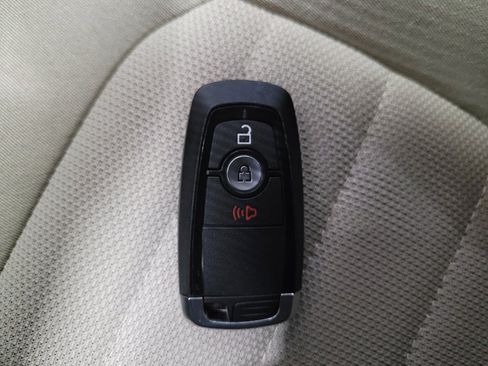 Used 2021 Ford Edge SE AWD/4WD image 32