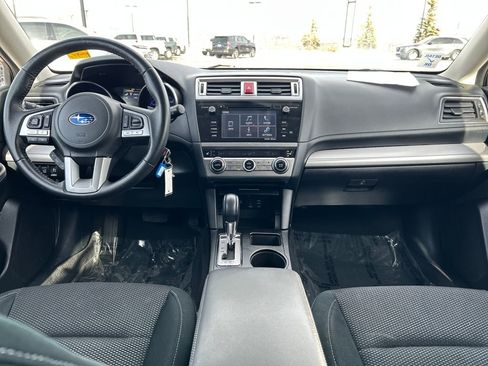 Used 2017 Subaru Outback 2.5i Premium image 6