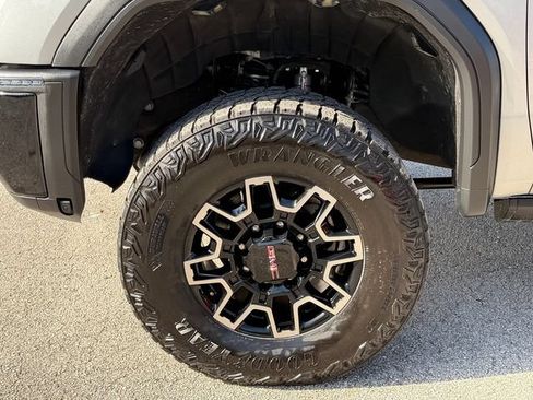 Certified 2024 GMC Sierra 2500 AT4X AWD/4WD image 11