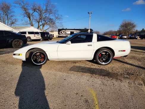 Used 1994 Chevrolet Corvette Coupe image 9