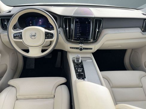 Certified 2023 Volvo XC60 B5 Ultimate w/ Protection Package Premier image 25