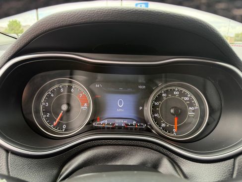 Used 2021 Jeep Cherokee Trailhawk w/ Technology Group AWD/4WD image 14