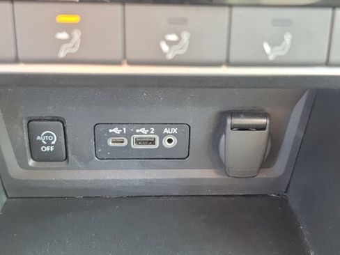 Used 2024 Nissan Sentra SV FWD image 27