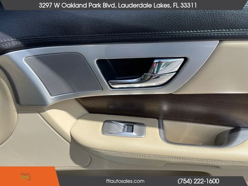 Used 2013 Jaguar XF 3.0 image 46