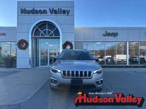 Used 2019 Jeep Cherokee Latitude Plus w/ Cold Weather Group image 1