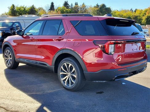 New 2026 Ford Explorer ST-Line image 4