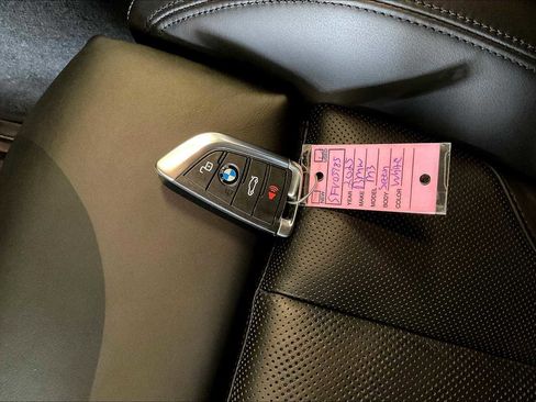 Used 2025 BMW M3 Competition image 13